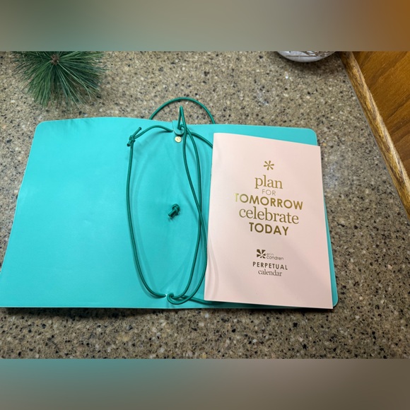 👜✨ Teal On The Go Folio Planning System – NWOT ✨👜 - Picture 3 of 8